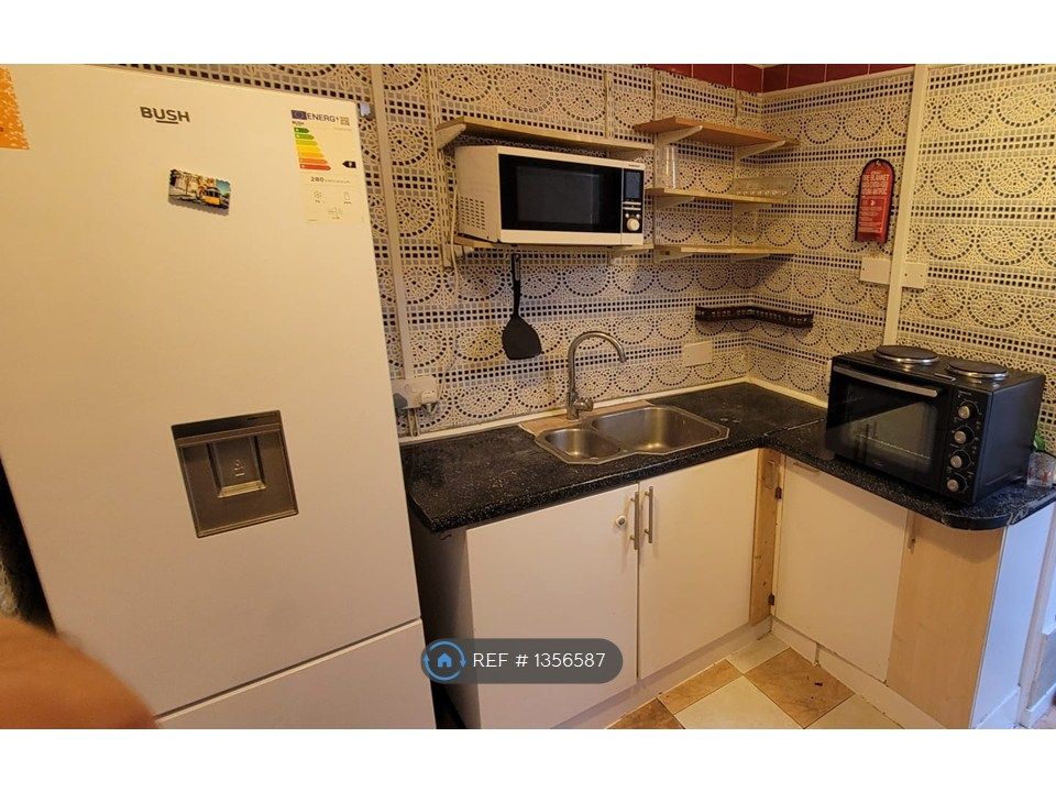 Property photo 3 of 4