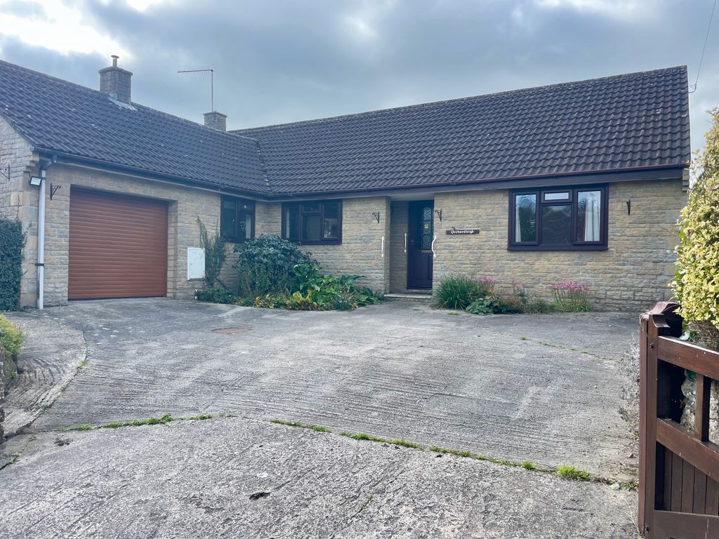 Property photo 1 of 8 Front