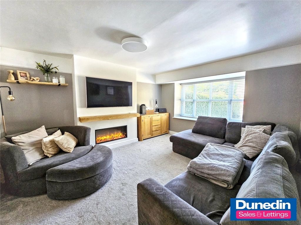 Property photo 2 of 31 Picture No. 56