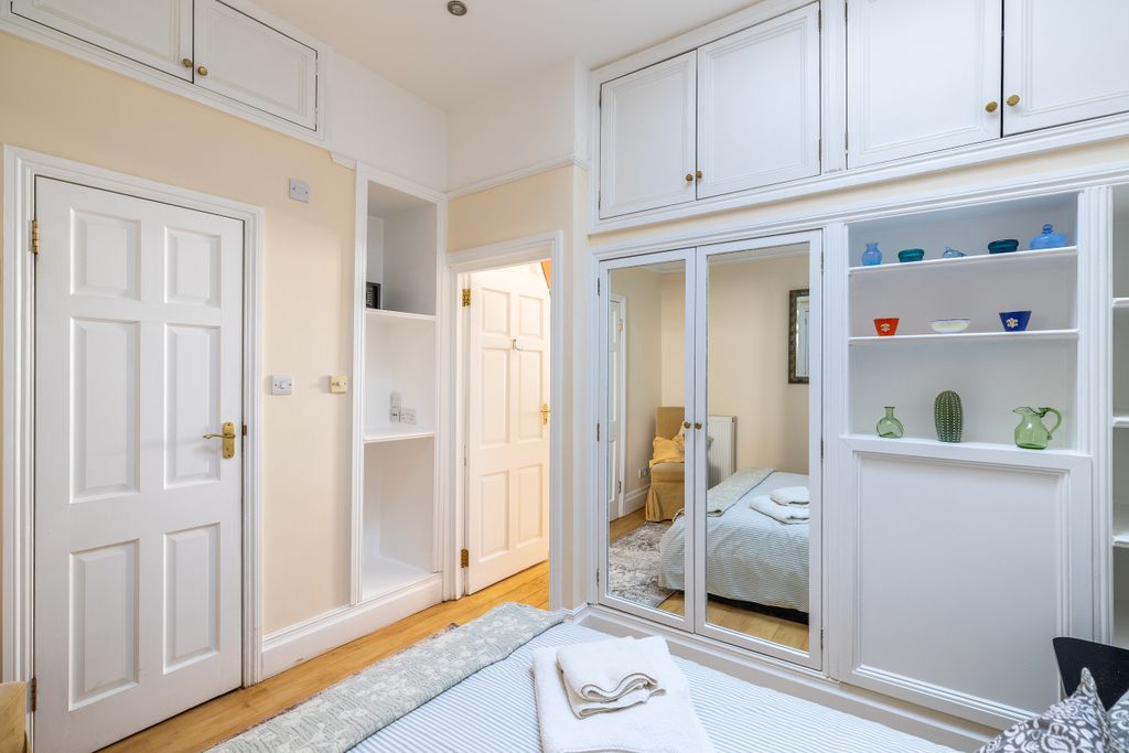 Property photo 3 of 17 Picture 3