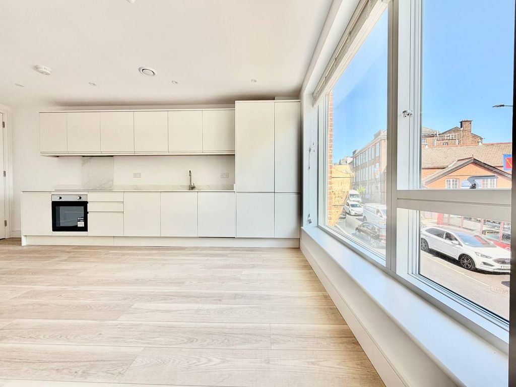 Property photo 1 of 7 Kitchen