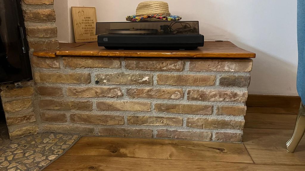 Property photo 1 of 37