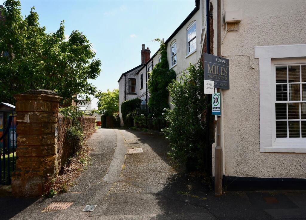 Property photo 2 of 29