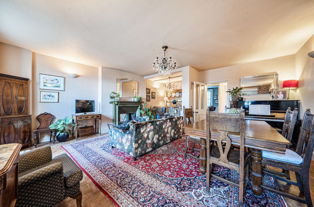 Property photo 3 of 14 1459955-20-6A05Ff...
