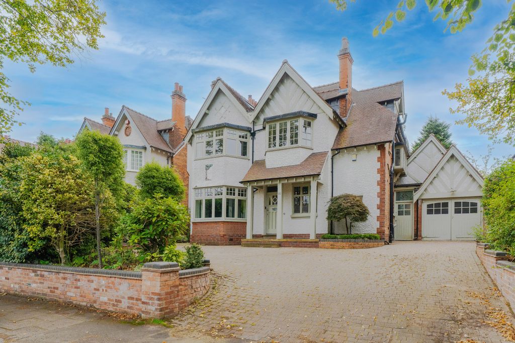 Property photo 1 of 34