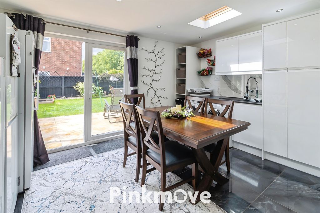 Property photo 3 of 28