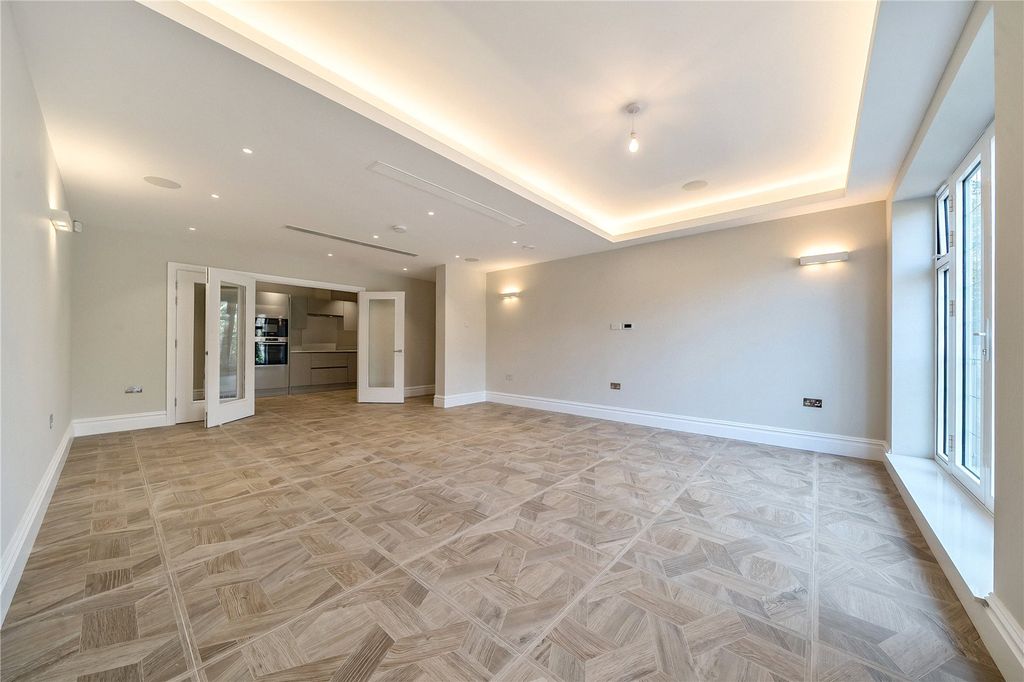 Property photo 3 of 15 Picture No. 06