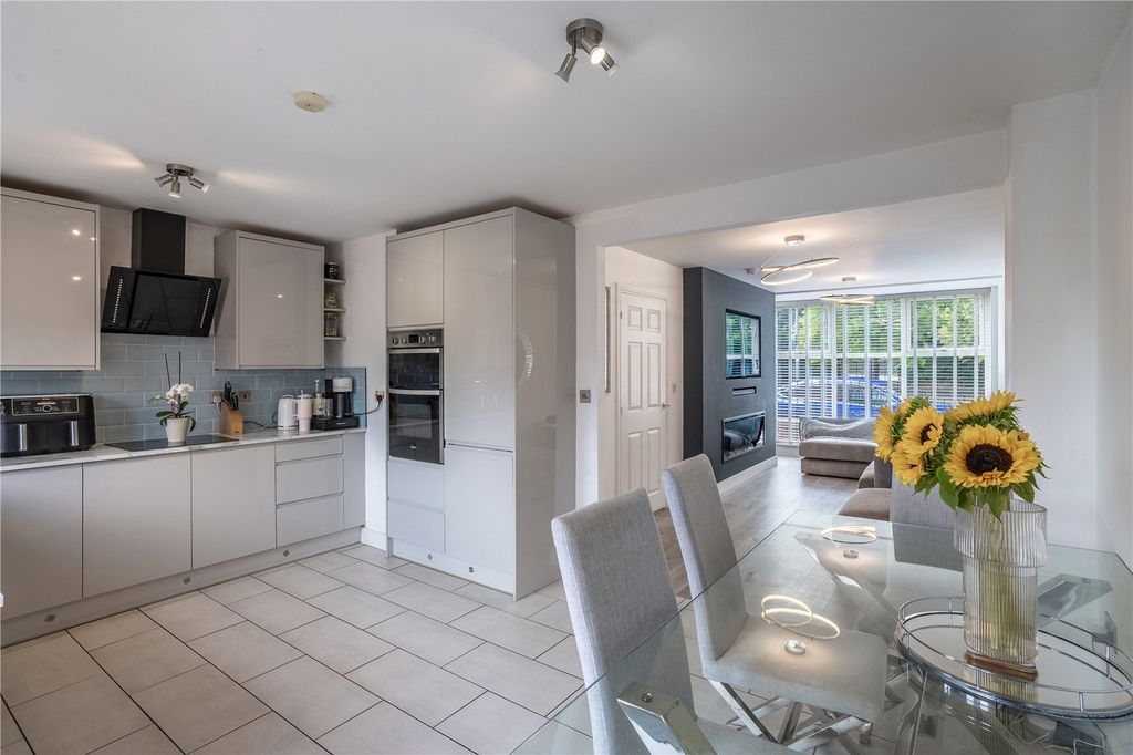 Property photo 3 of 40 Picture No. 04