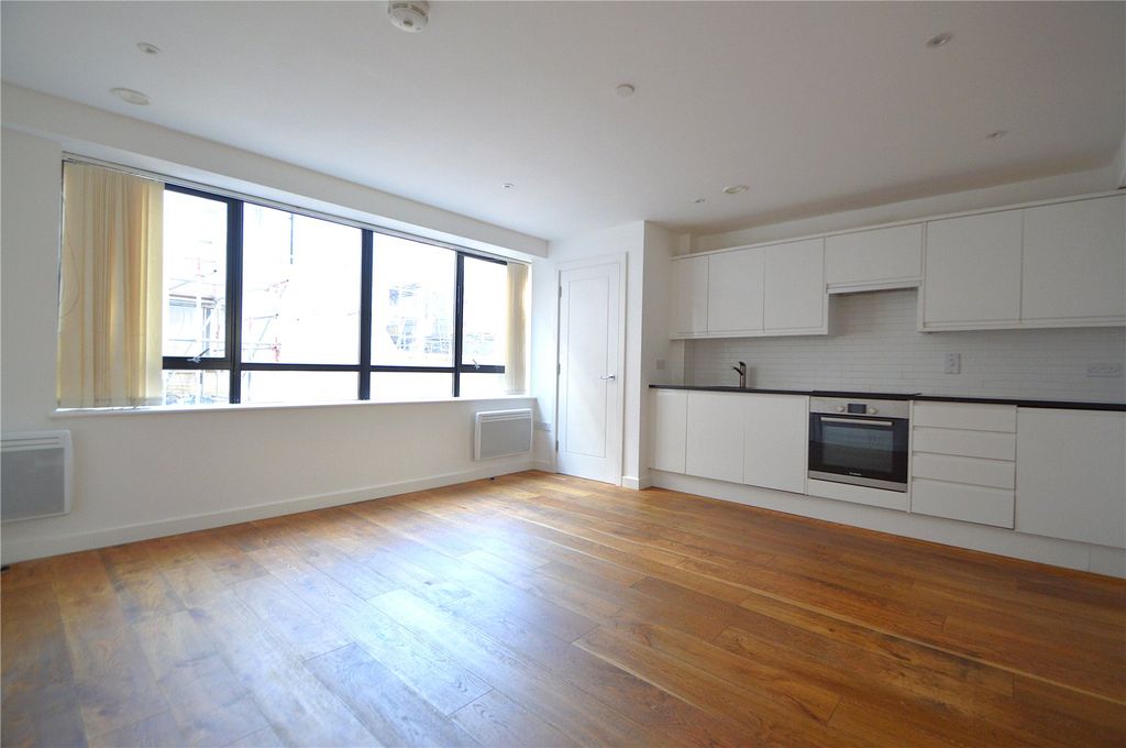 Property photo 2 of 10 Picture No. 15