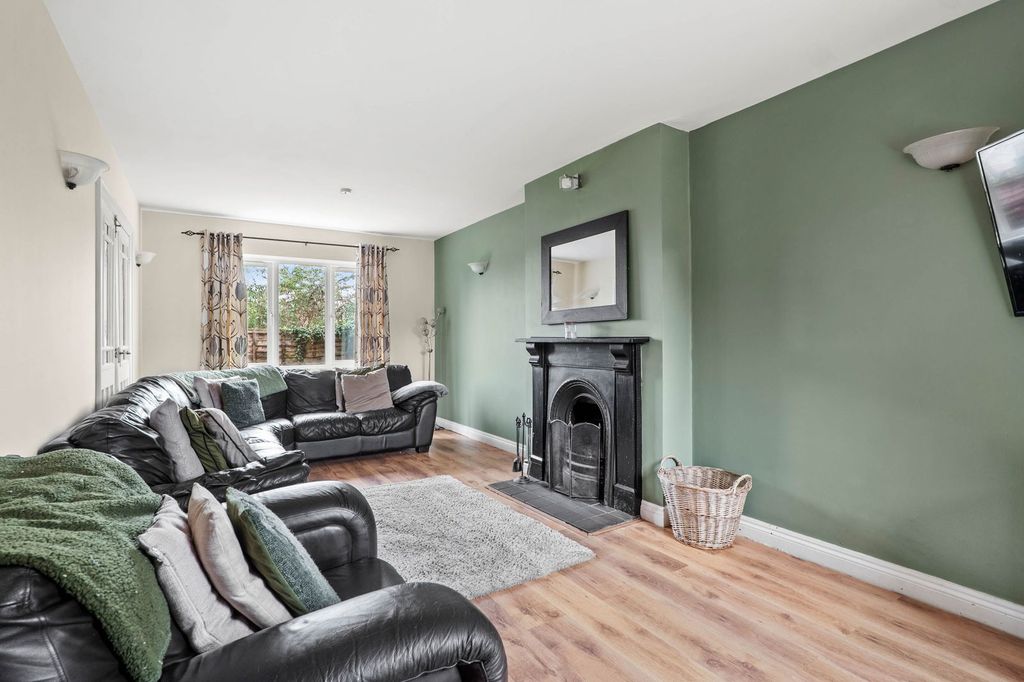 Property photo 3 of 16