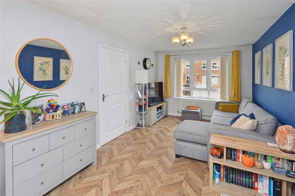 Property photo 2 of 12 Picture No. 03