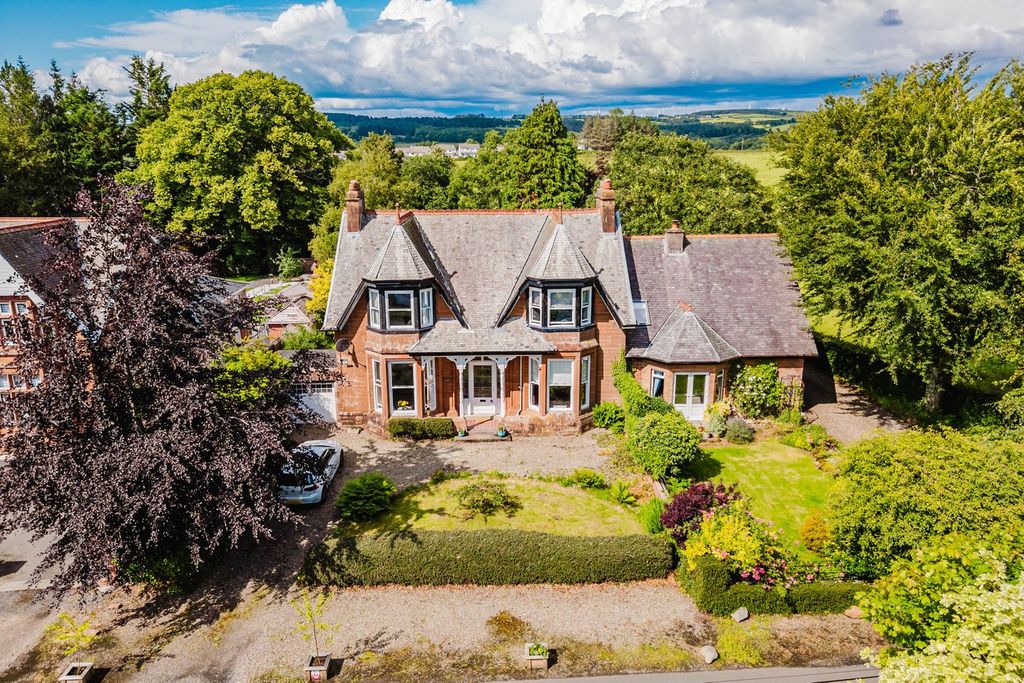 Property photo 1 of 35