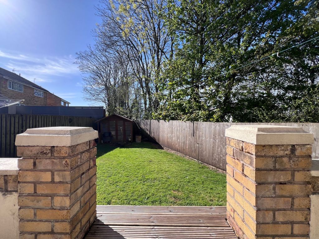 Property photo 2 of 25