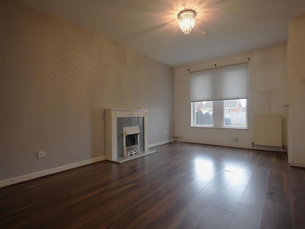 Property photo 2 of 9 P2110308.Jpg