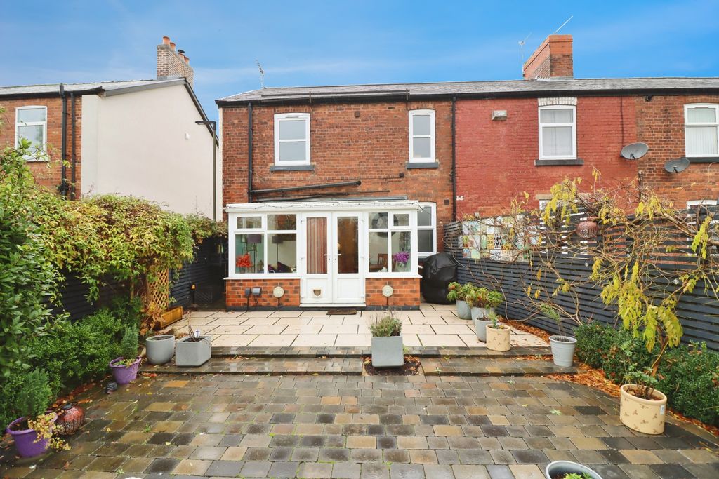 Property photo 2 of 21