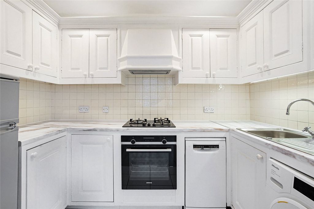 Property photo 2 of 16 Picture No. 07