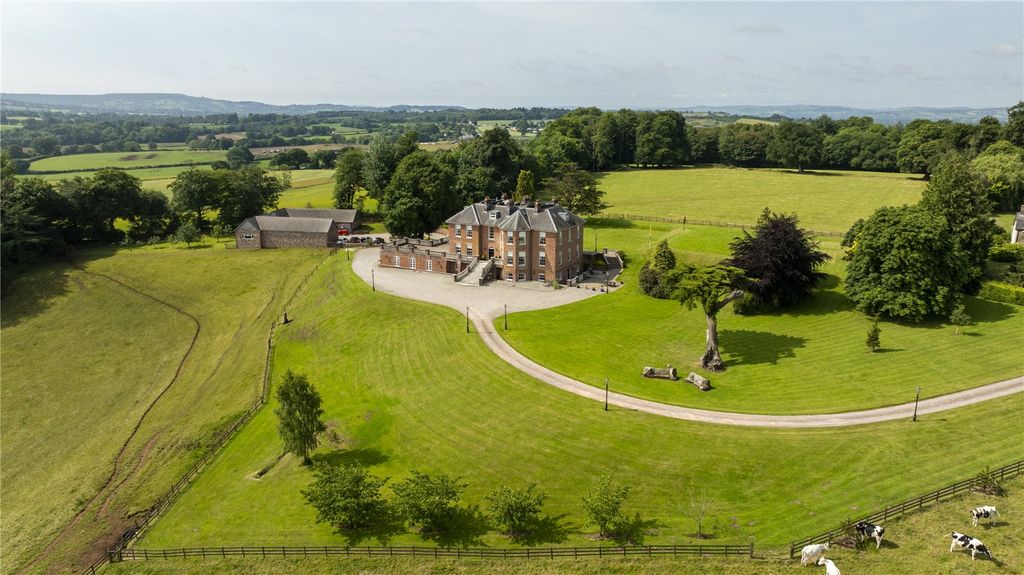 Property photo 1 of 36 Werescote