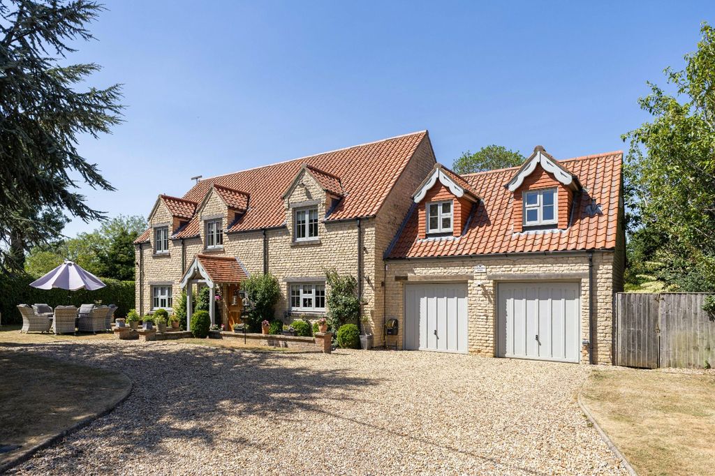 Property photo 1 of 22 Ashbourne House
