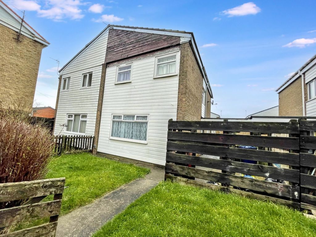 Property photo 1 of 8