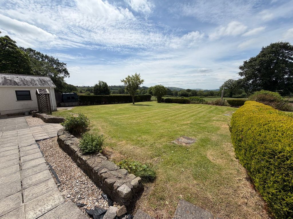 Property photo 2 of 24