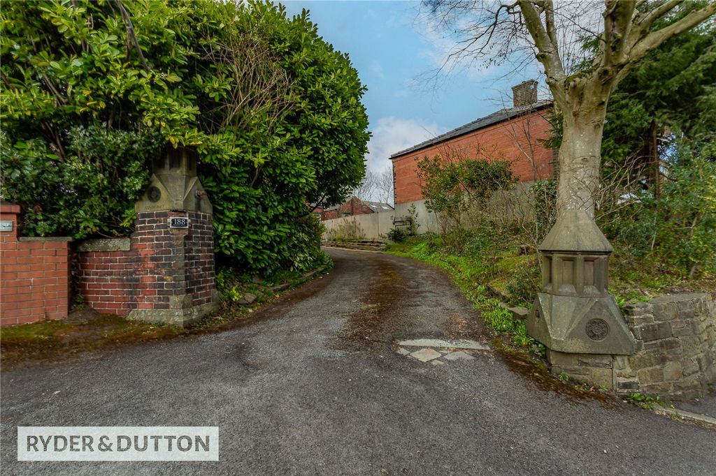 Property photo 2 of 30 Driveway