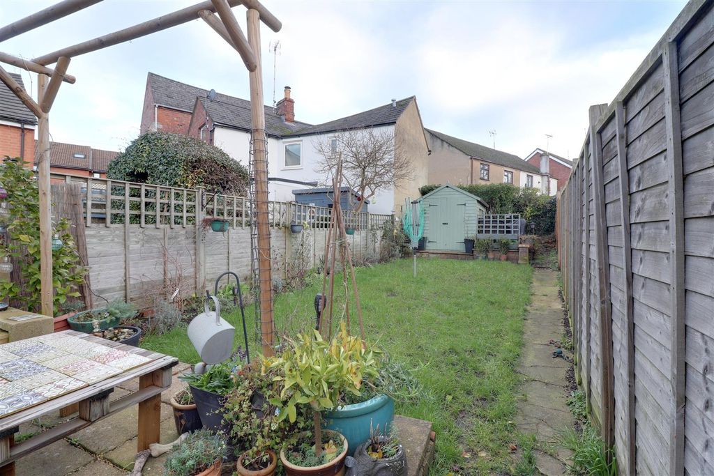 Property photo 2 of 21