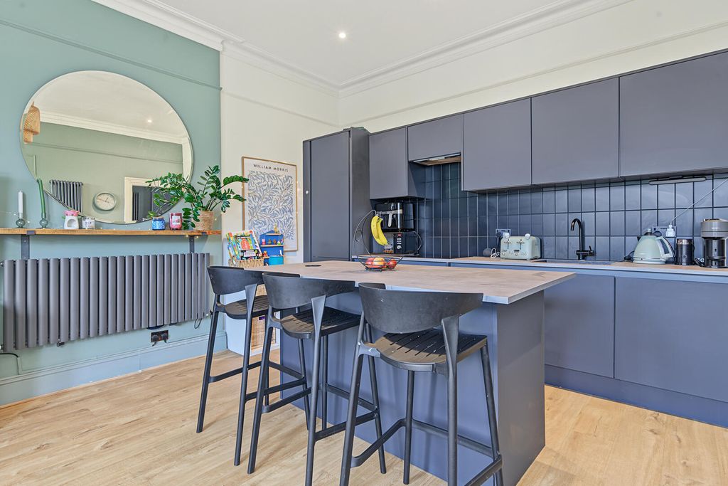 Property photo 2 of 8 Kitchen