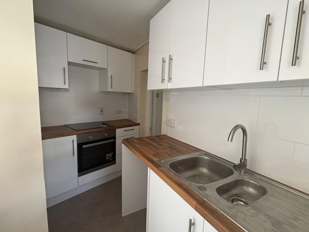 Property photo 2 of 7 Kitchen 2.Jpg