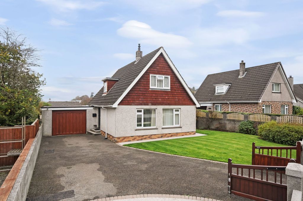Property photo 2 of 16
