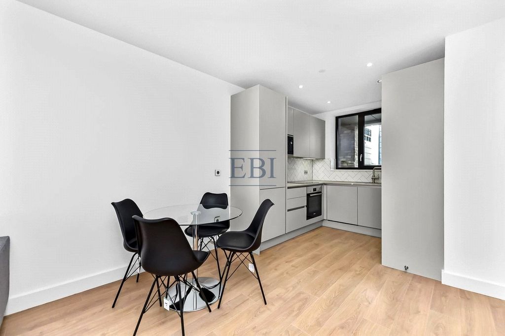 Property photo 2 of 13 Picture No. 11