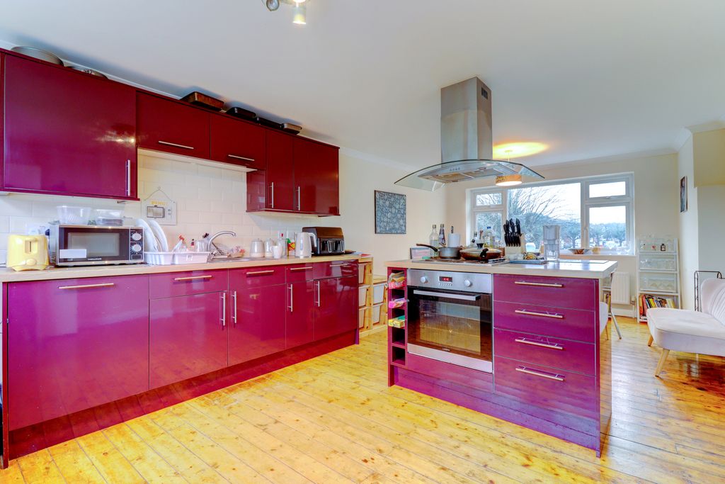 Property photo 2 of 16 Picture No. 01