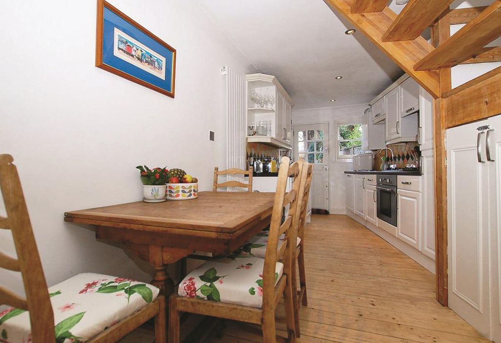 Property photo 3 of 8 4.Jpg