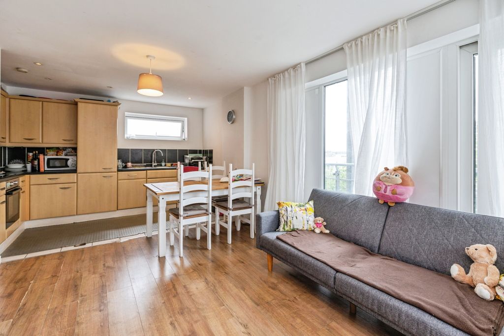 Property photo 1 of 20 Open Plan Living