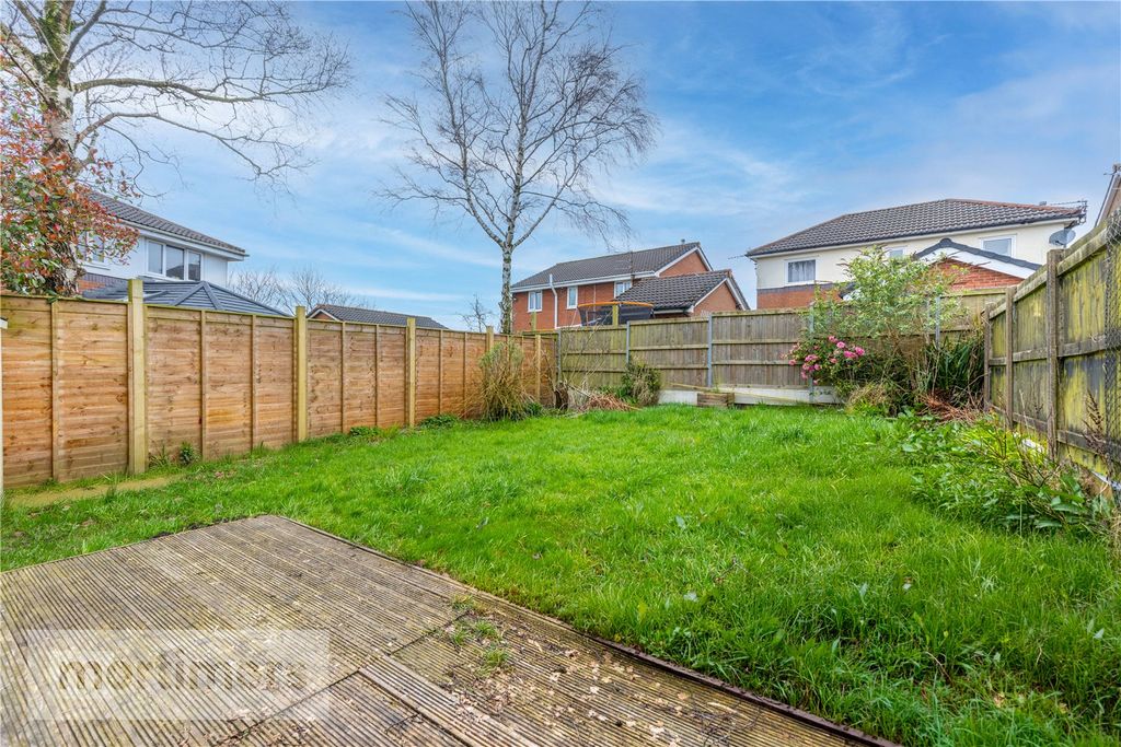 Property photo 3 of 22 Garden