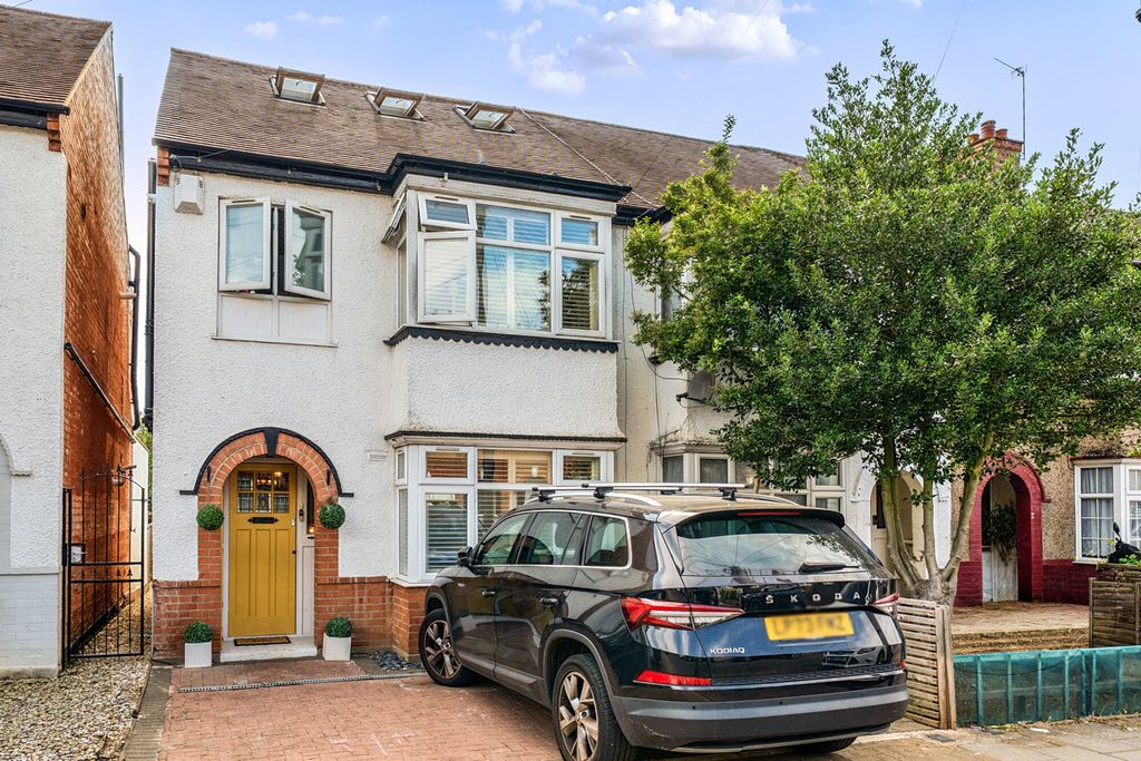 Property photo 1 of 18 1484401-1-6A51279...