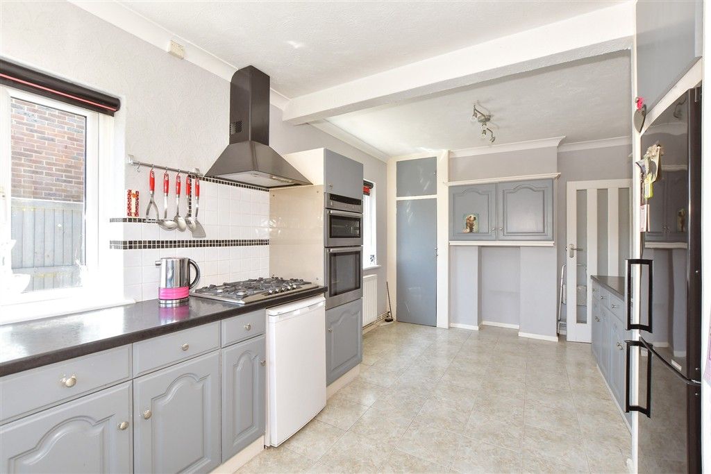 Property photo 2 of 15 Kitchen/ Diner