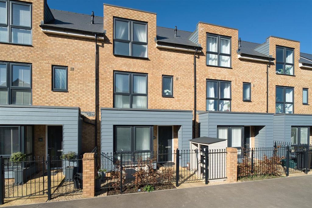 Property photo 2 of 27 Front