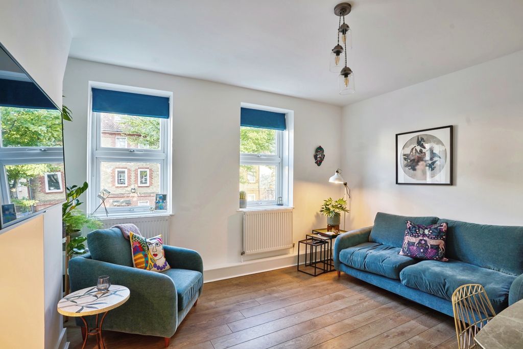 Property photo 1 of 18 Photography