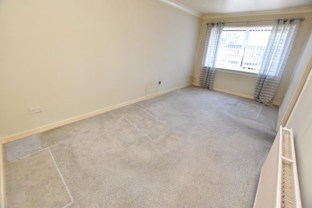Property photo 3 of 9 Living Room