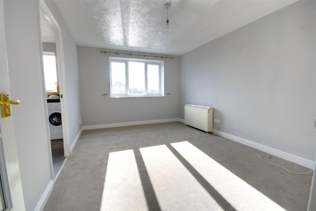 Property photo 2 of 7 Dsc_0010-Dsc_0012.Jpg