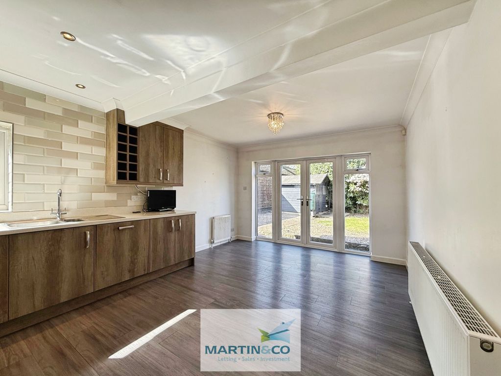 Property photo 2 of 15 E96Bf59A--413C-833A-F13865Eef078-31847-000003C5854