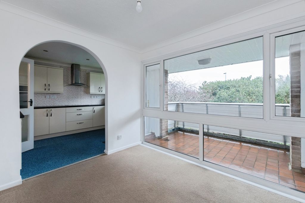 Property photo 1 of 16 Pbox-Img.Jpg