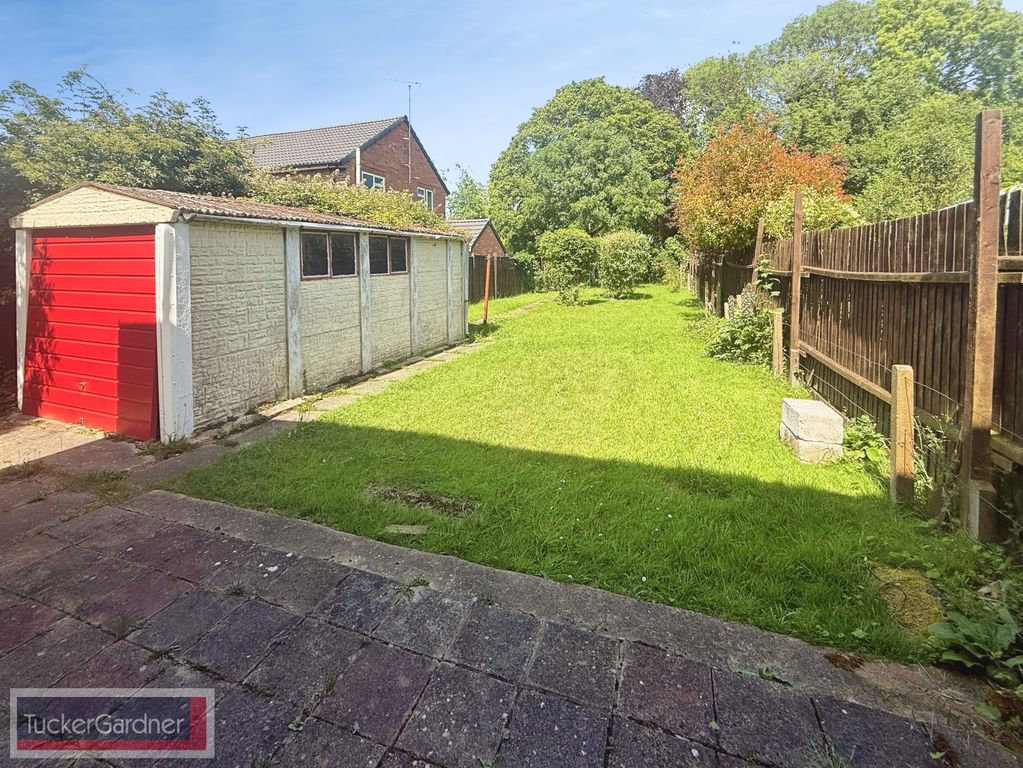 Property photo 2 of 11