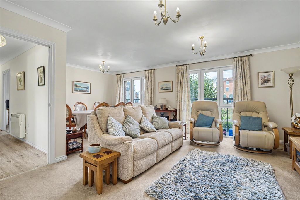 Property photo 3 of 9