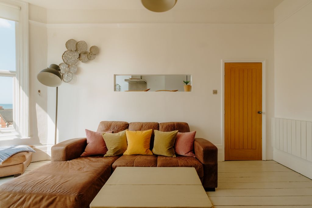Property photo 2 of 16 Croft-Stleonards-Edwardroad-Interior-3