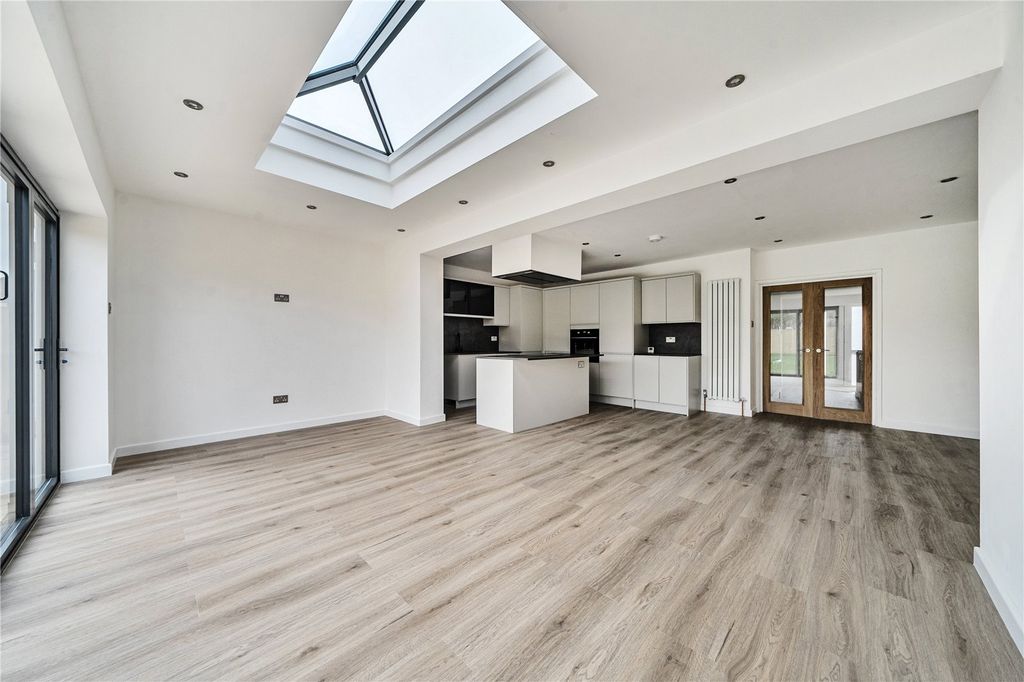 Property photo 2 of 23 Picture No. 06