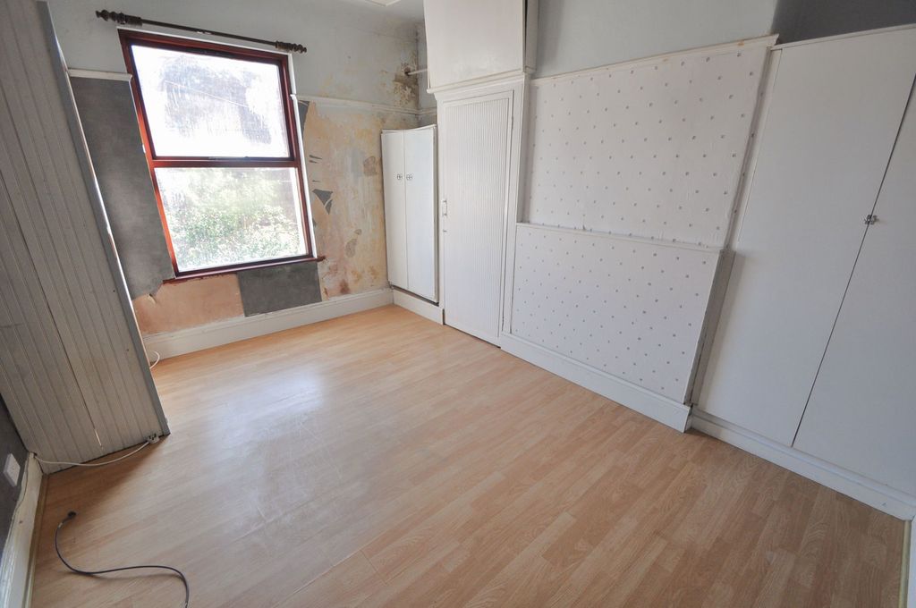 Property photo 3 of 26