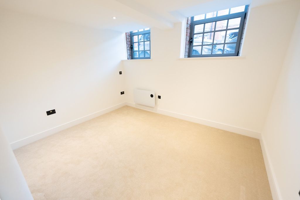 Property photo 3 of 8 Media Image 02