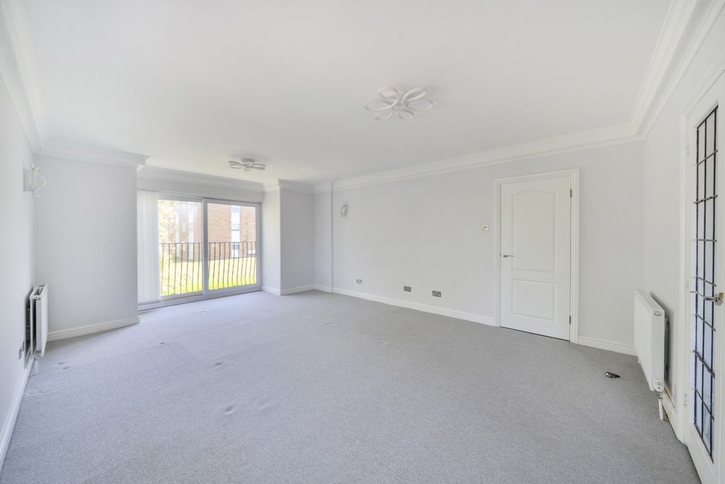 Property photo 2 of 15 1455805-6-69F4962...