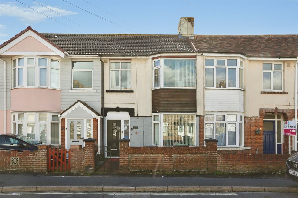 Property photo 1 of 11